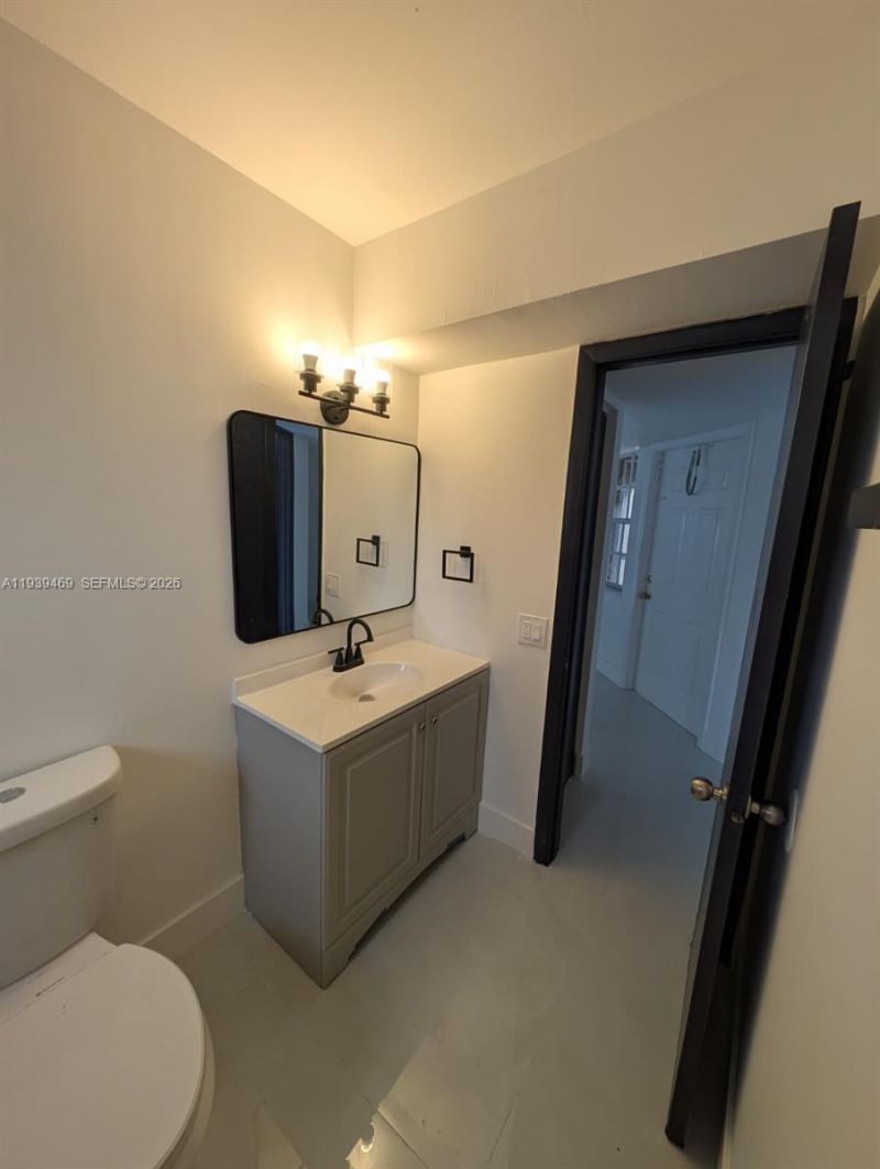 Please Call For Address, Unit 202, Pembroke Pines, FL 33025 Photo