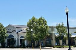 1411 Lancaster Way photo 4