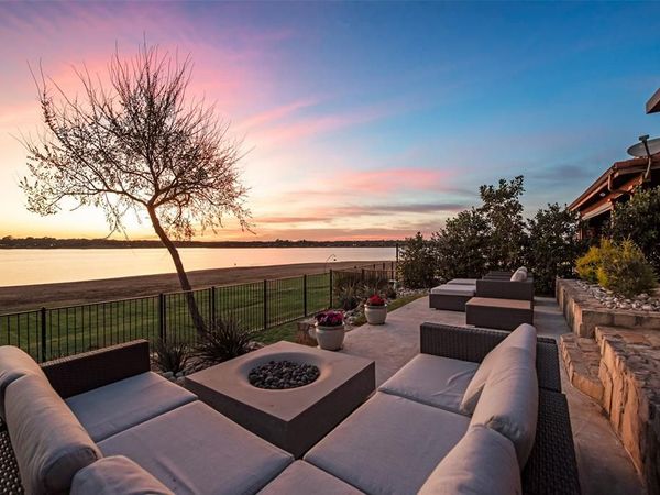 10013 Lakeside Drive, Fort Worth, TX 76179