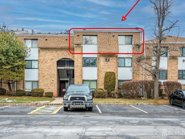 707 Edison Glen Terrace, Edison, NJ 08837