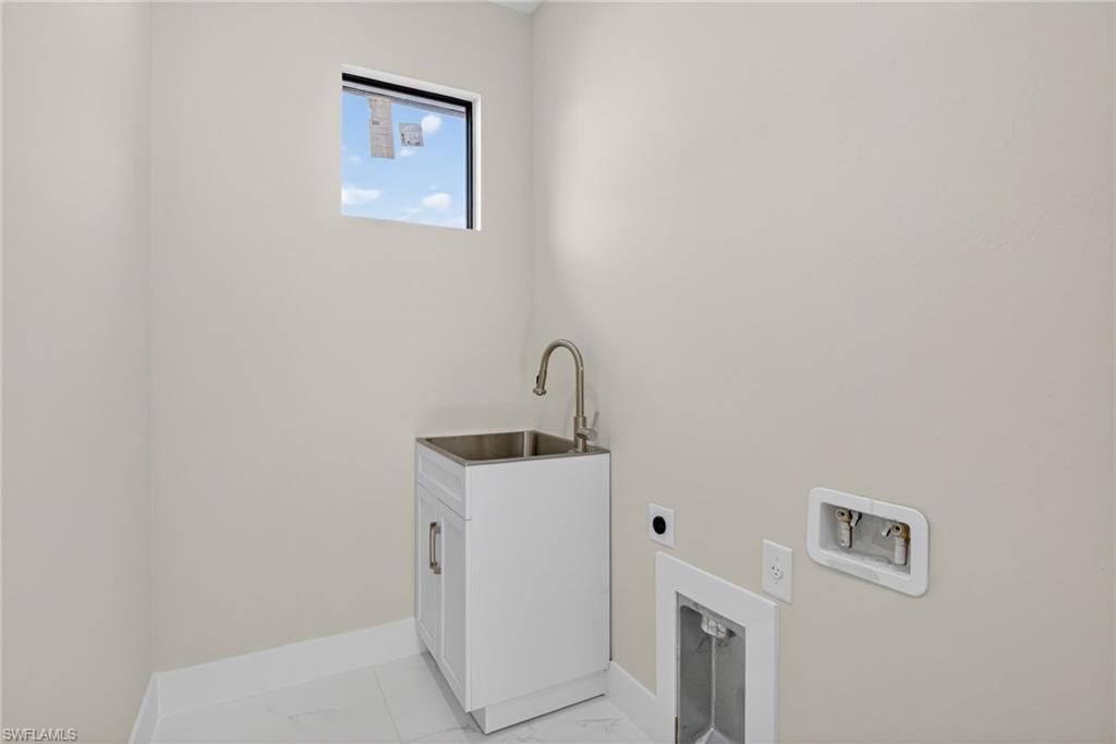 3207 40th St W, Lehigh Acres, FL 33971 Photo