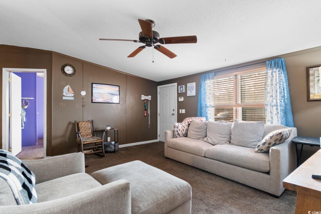 1038 Palm Dr. Photo 13