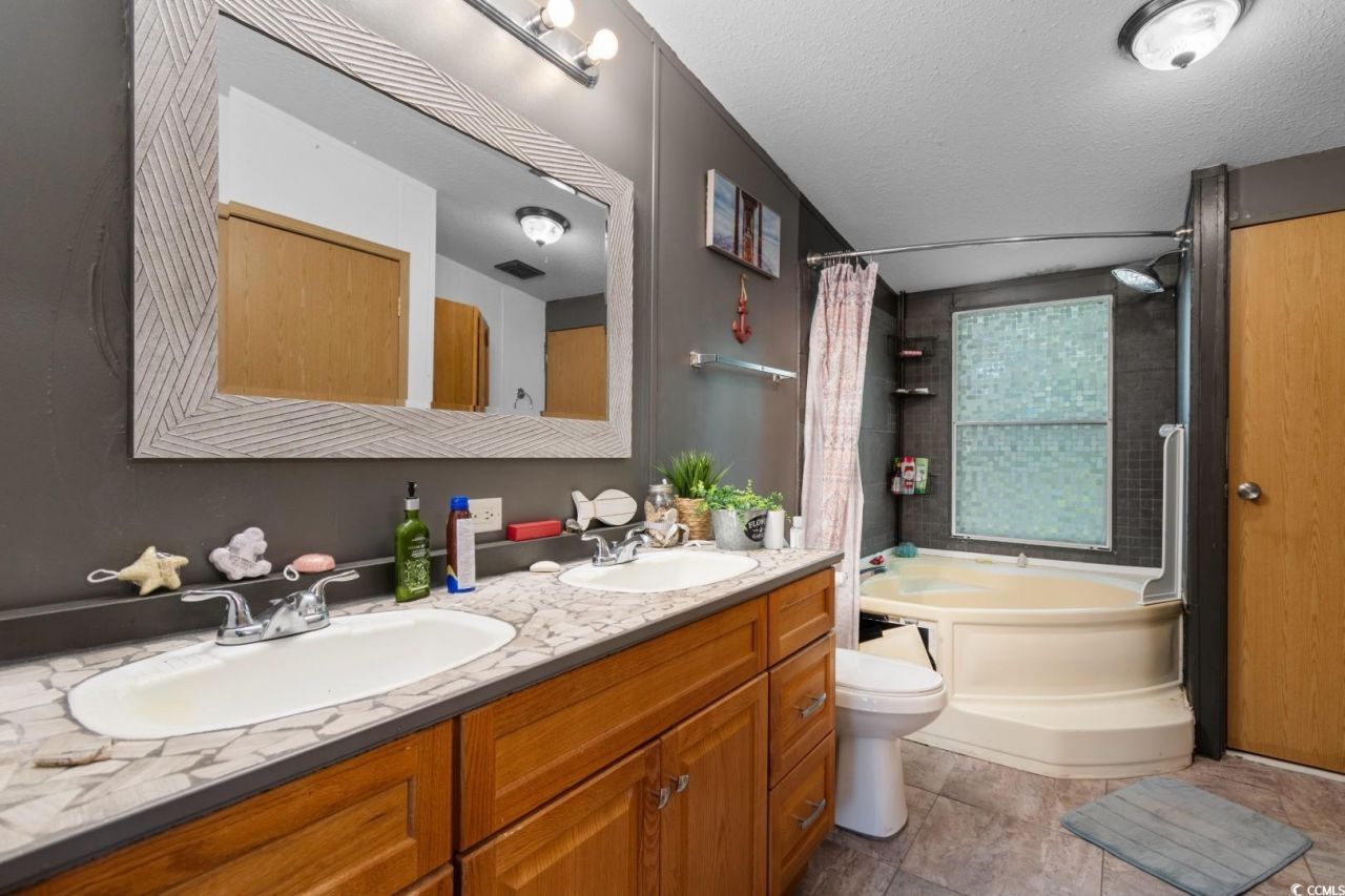 1038 Palm Dr. Photo 18