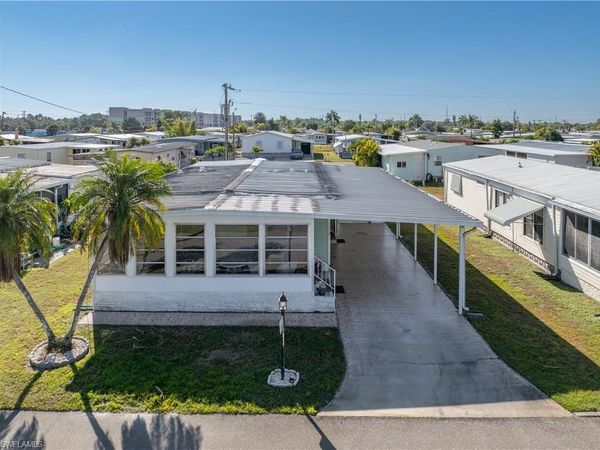 3310 Rainbow LN , NORTH FORT MYERS, FL 33903