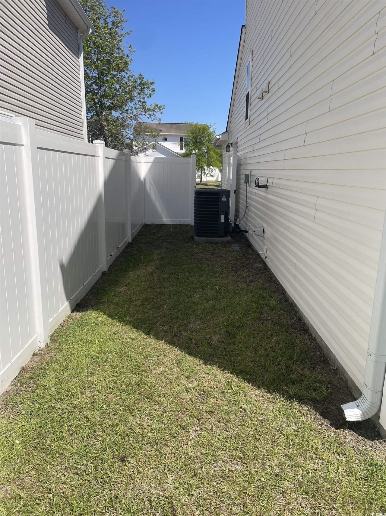 1029 Stoney Falls Blvd. Photo 16