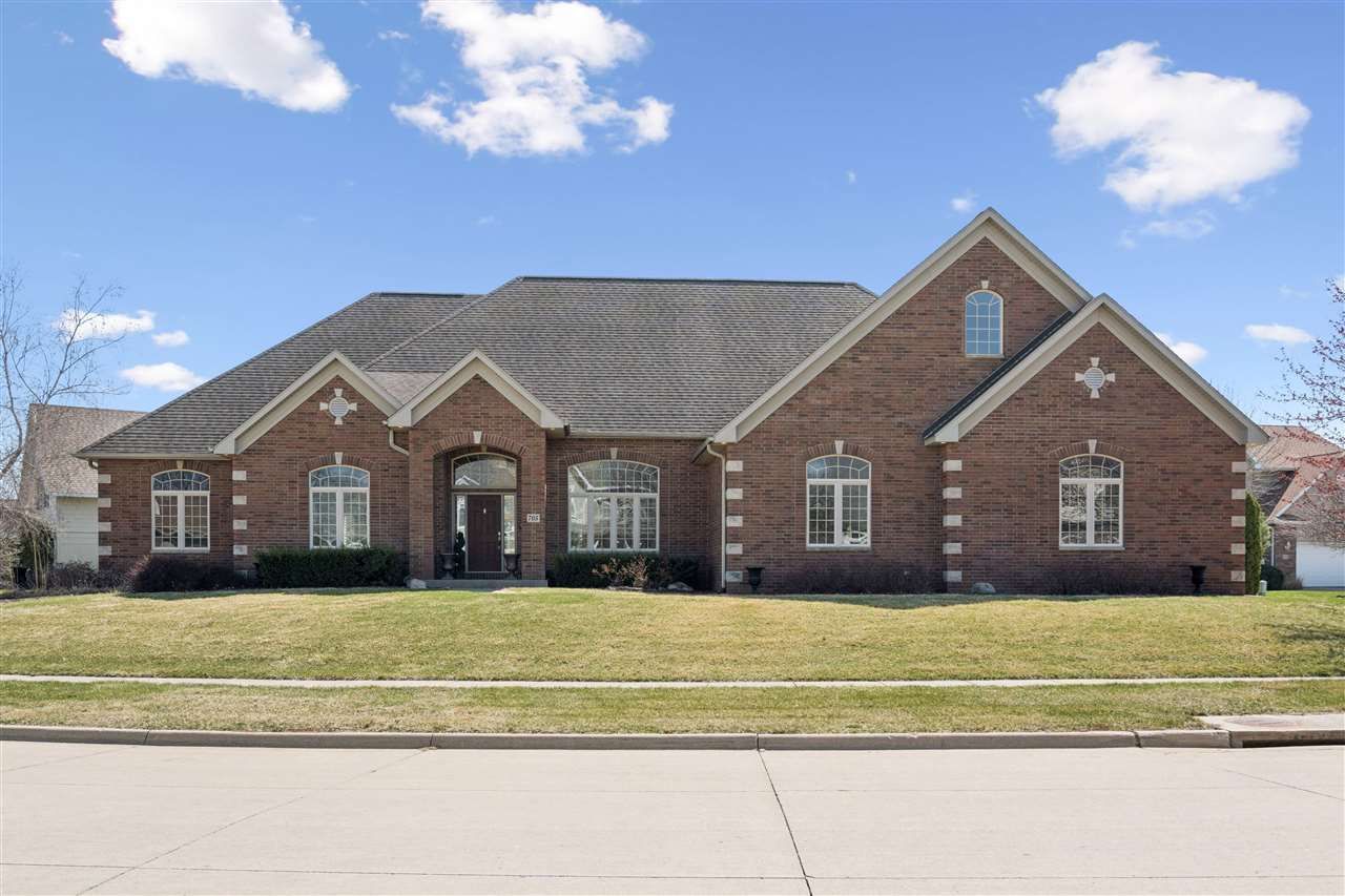 705 Willow Ct, Solon, IA 52333 Main Photo