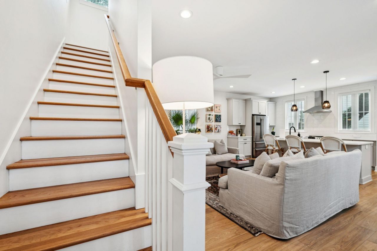 16 Cleveland Street Photo 11