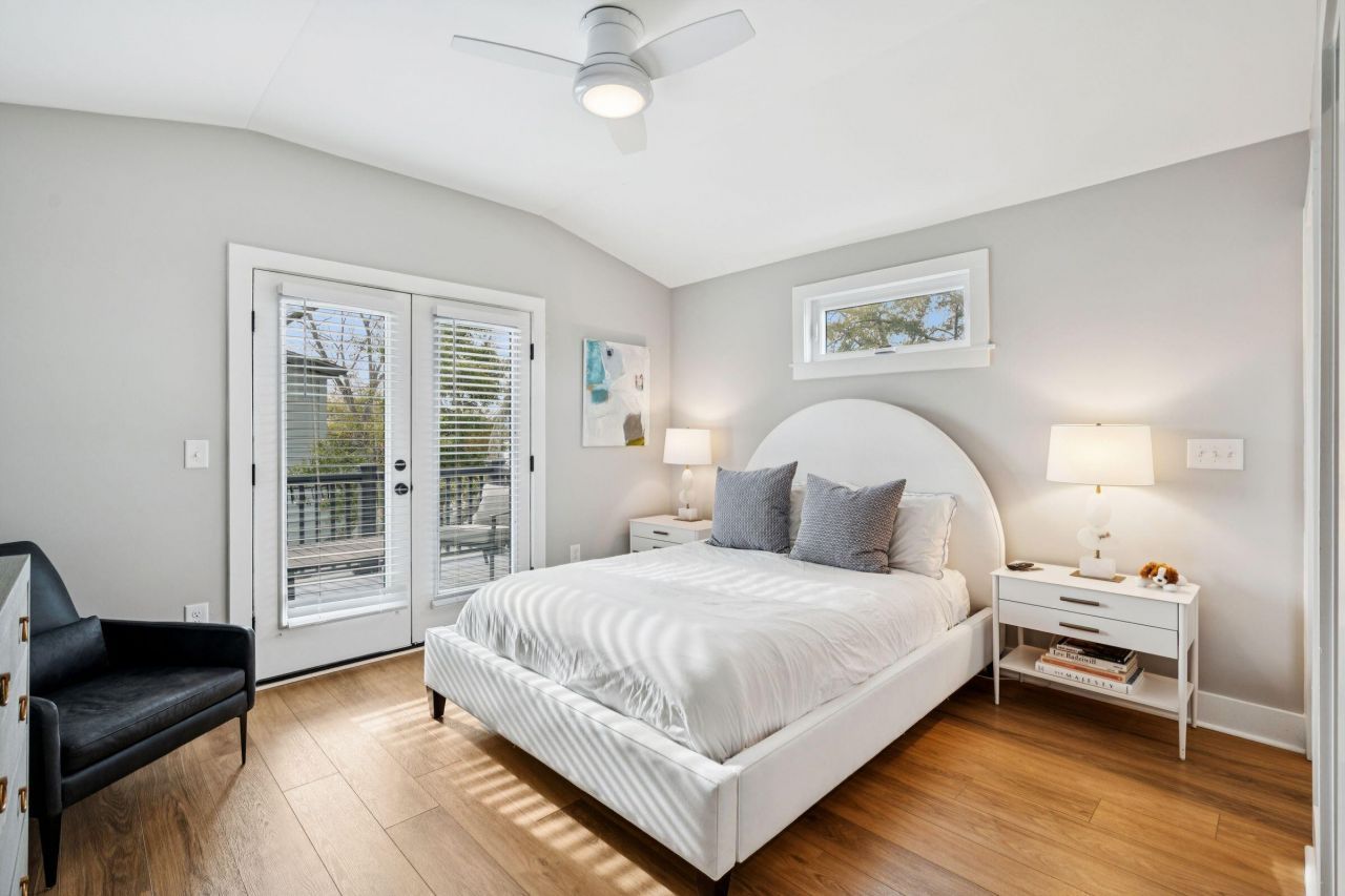 16 Cleveland Street Photo 18