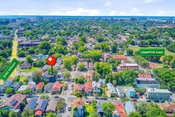 16 Cleveland Street photo 4