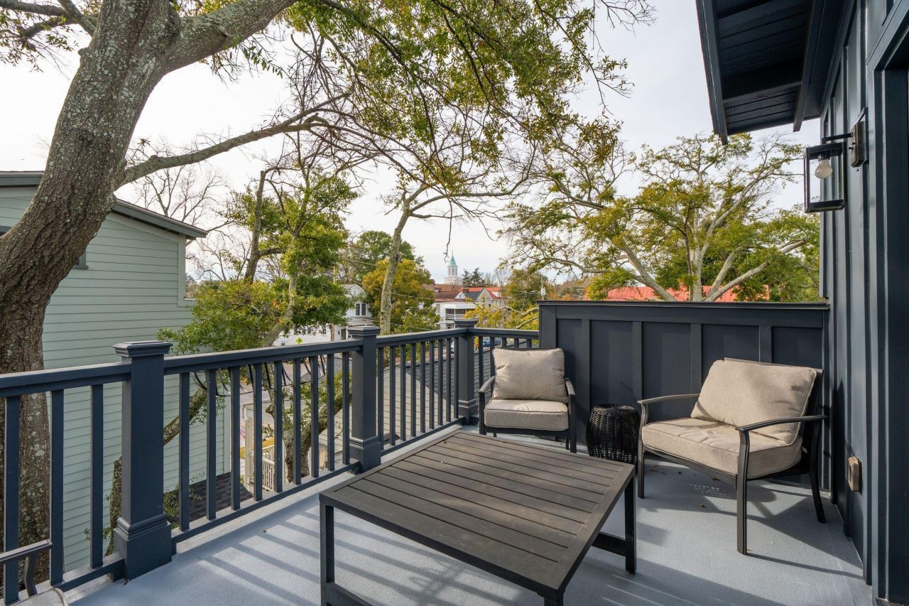 16 Cleveland Street Photo 20