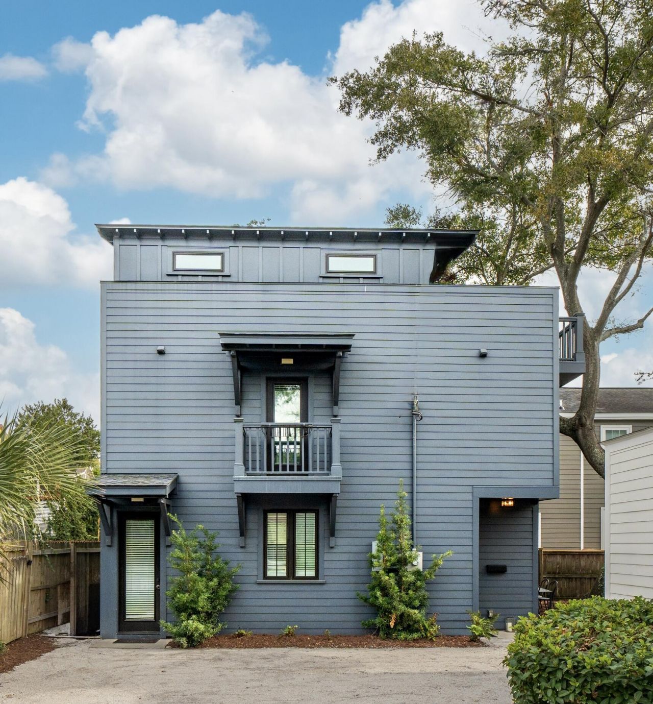 16 Cleveland Street Photo 25