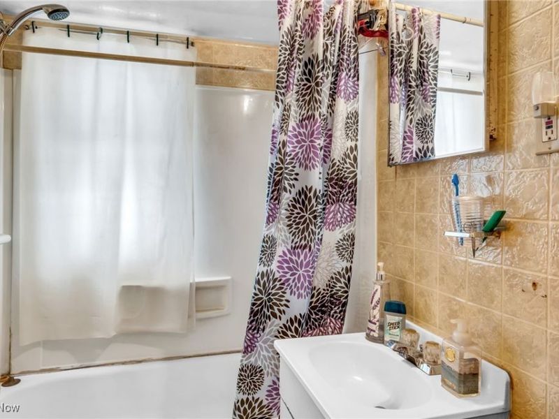 99 Ellenwood Avenue, Bedford, OH 44146 Photo 25