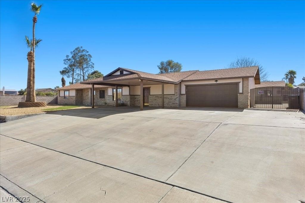 281 E Kimberly Drive, Henderson, NV 89015 Main Photo