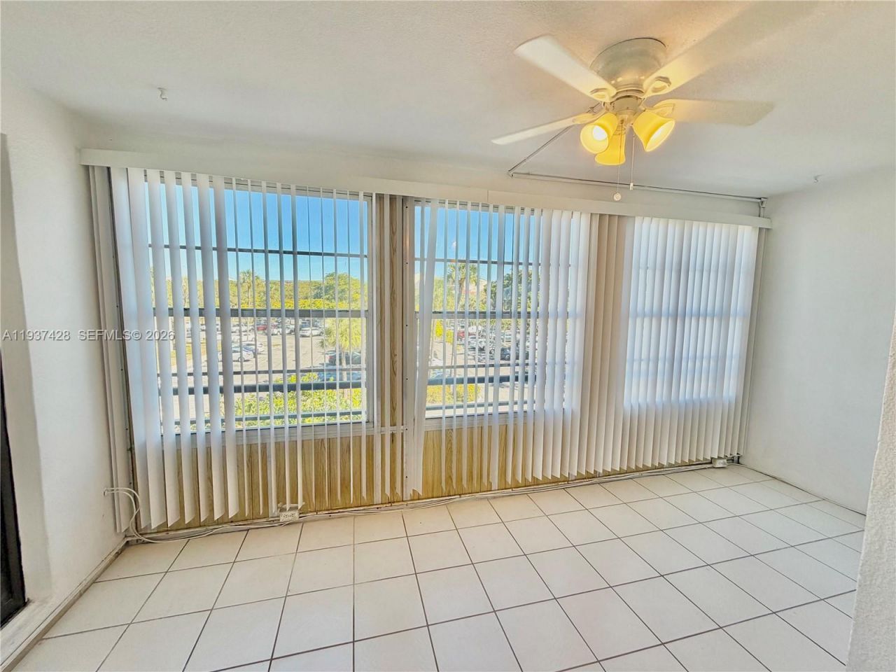 2320 S Cypress Bend Dr, Unit 305, Pompano Beach, FL 33069 Photo