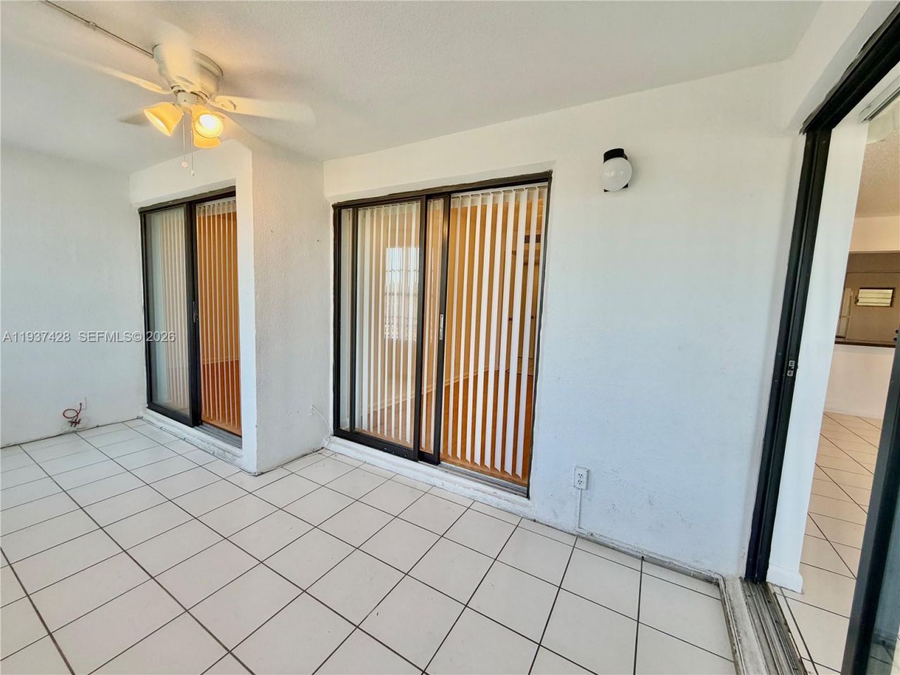 2320 S Cypress Bend Dr, Unit 305, Pompano Beach, FL 33069 Photo