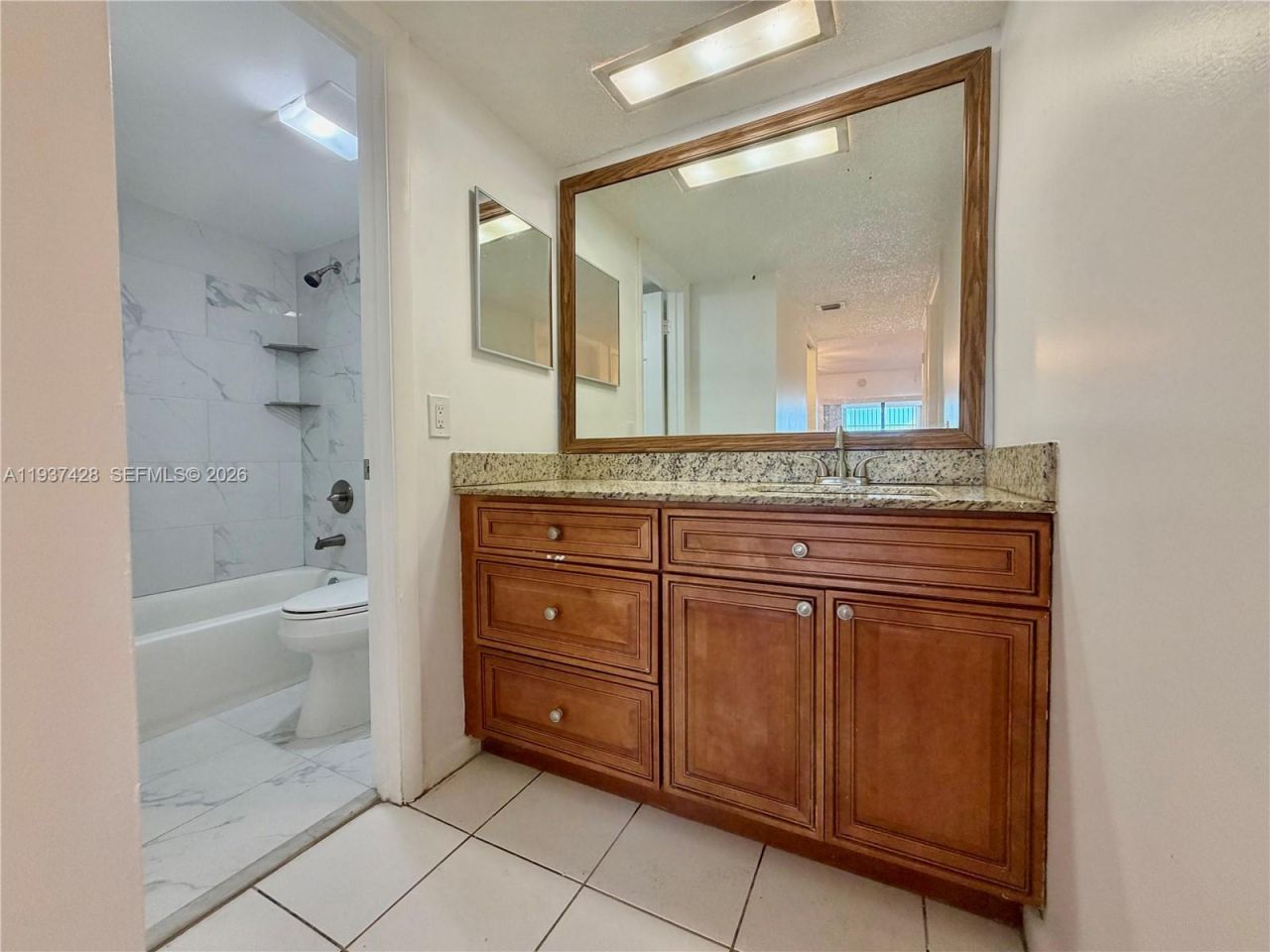 2320 S Cypress Bend Dr, Unit 305, Pompano Beach, FL 33069 Photo