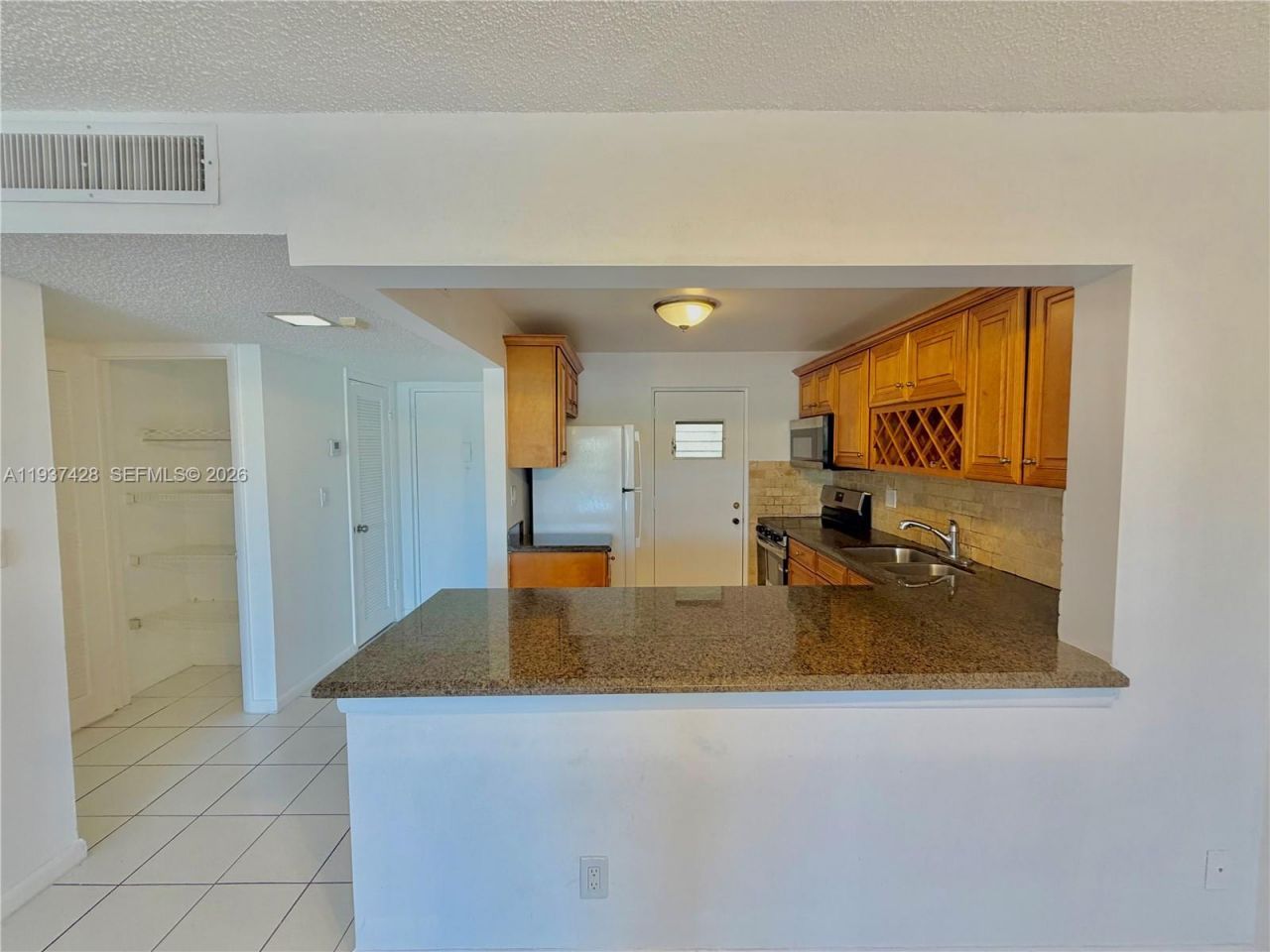 2320 S Cypress Bend Dr, Unit 305, Pompano Beach, FL 33069 Photo