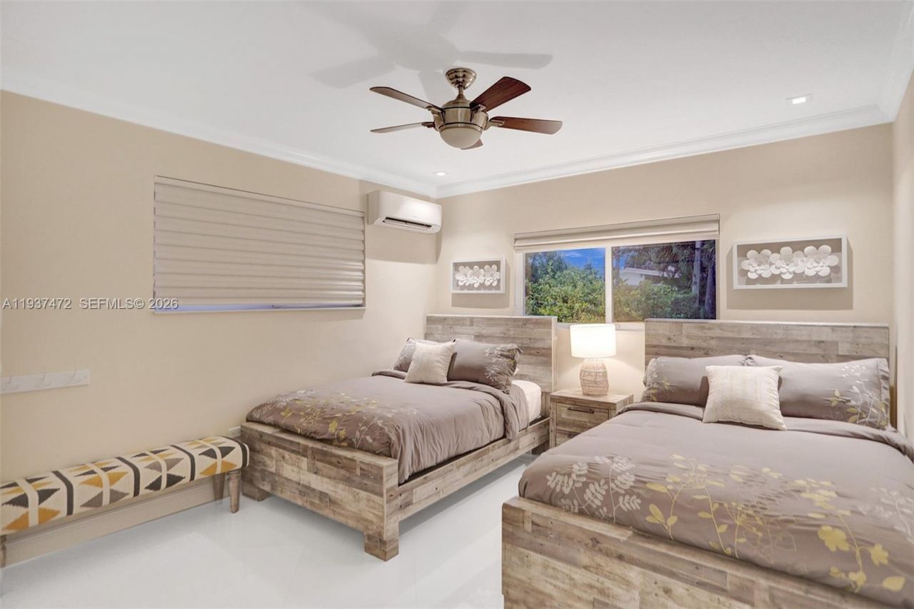 8843 Hawthorne Ave , Surfside, FL 33154 Photo