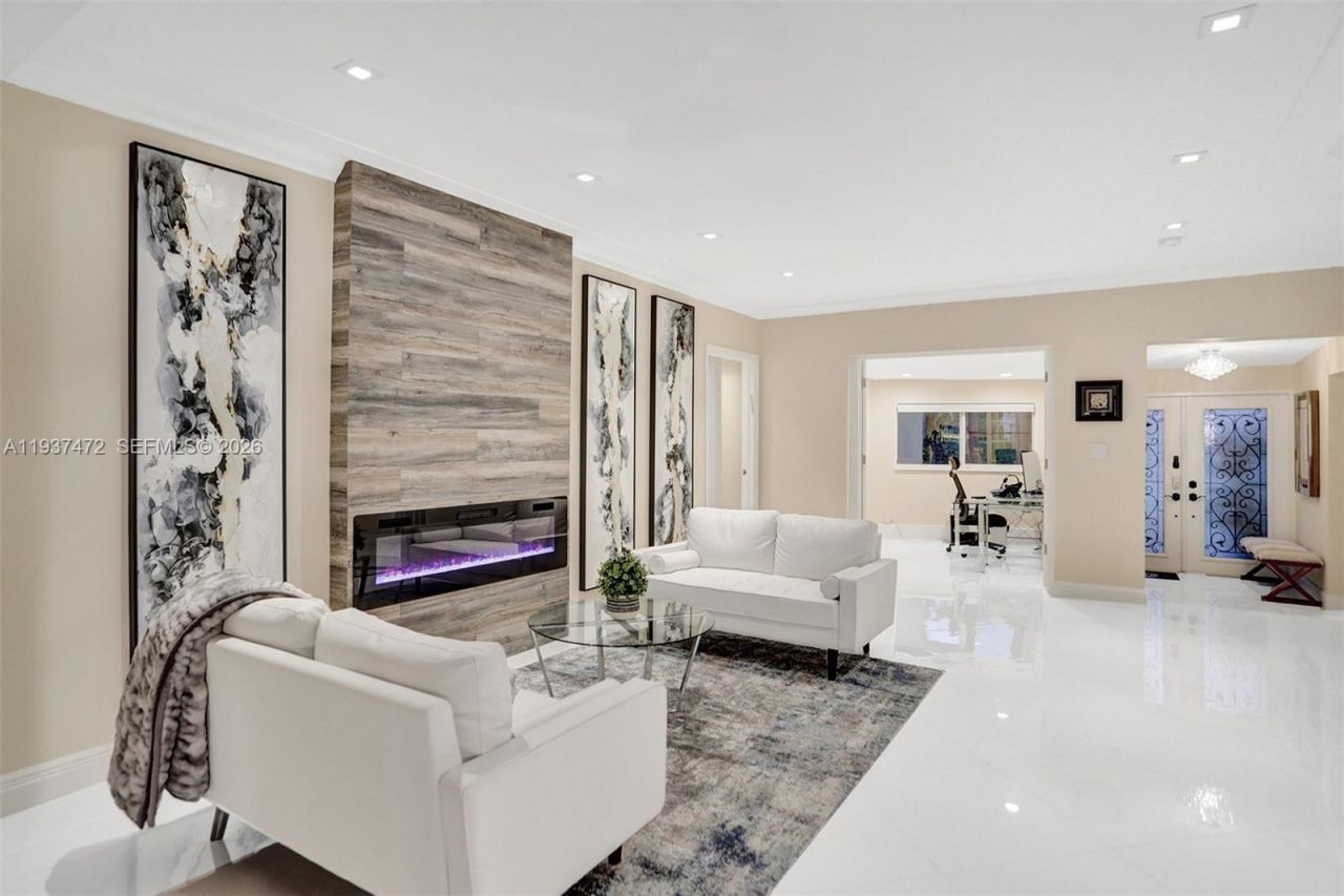 8843 Hawthorne Ave , Surfside, FL 33154 Photo