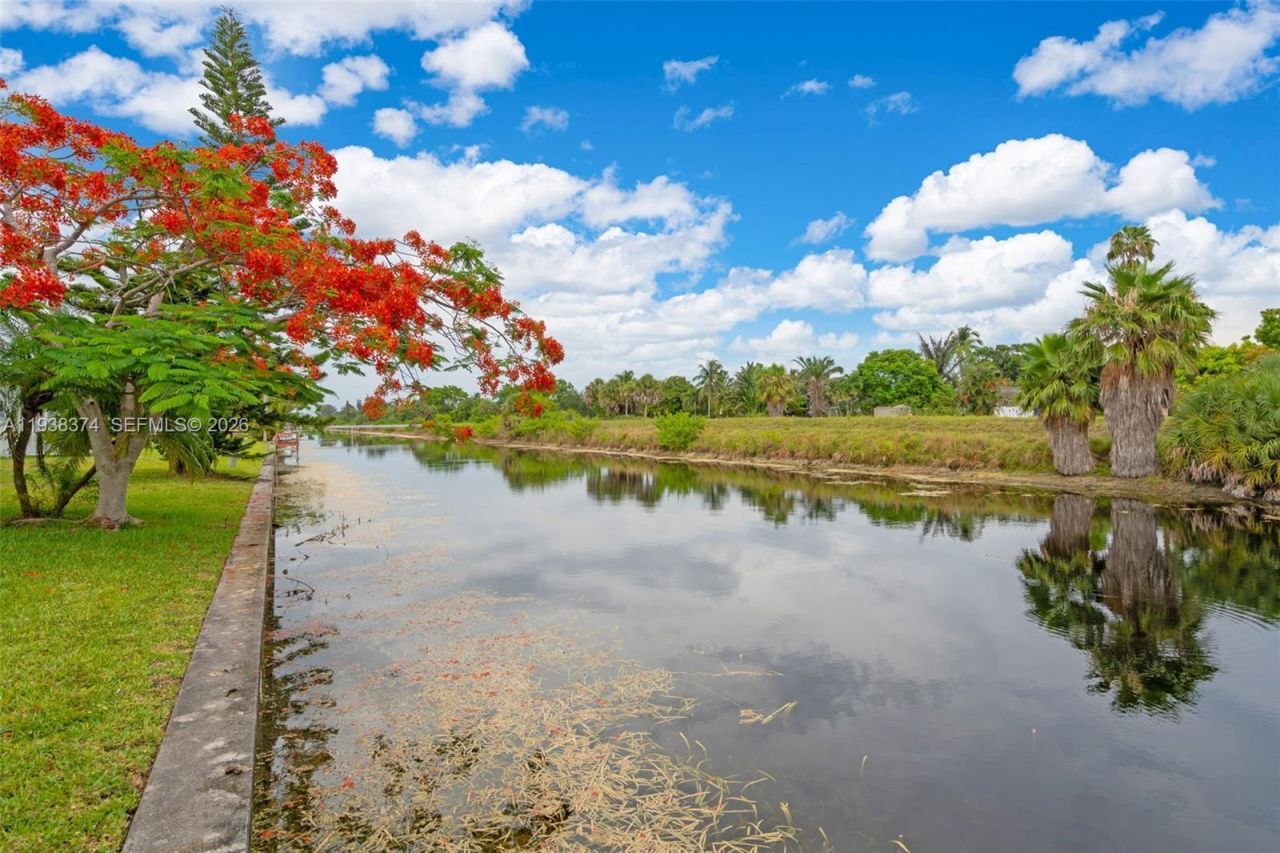 7500 NW 66th Ter, Tamarac, FL 33321 Photo