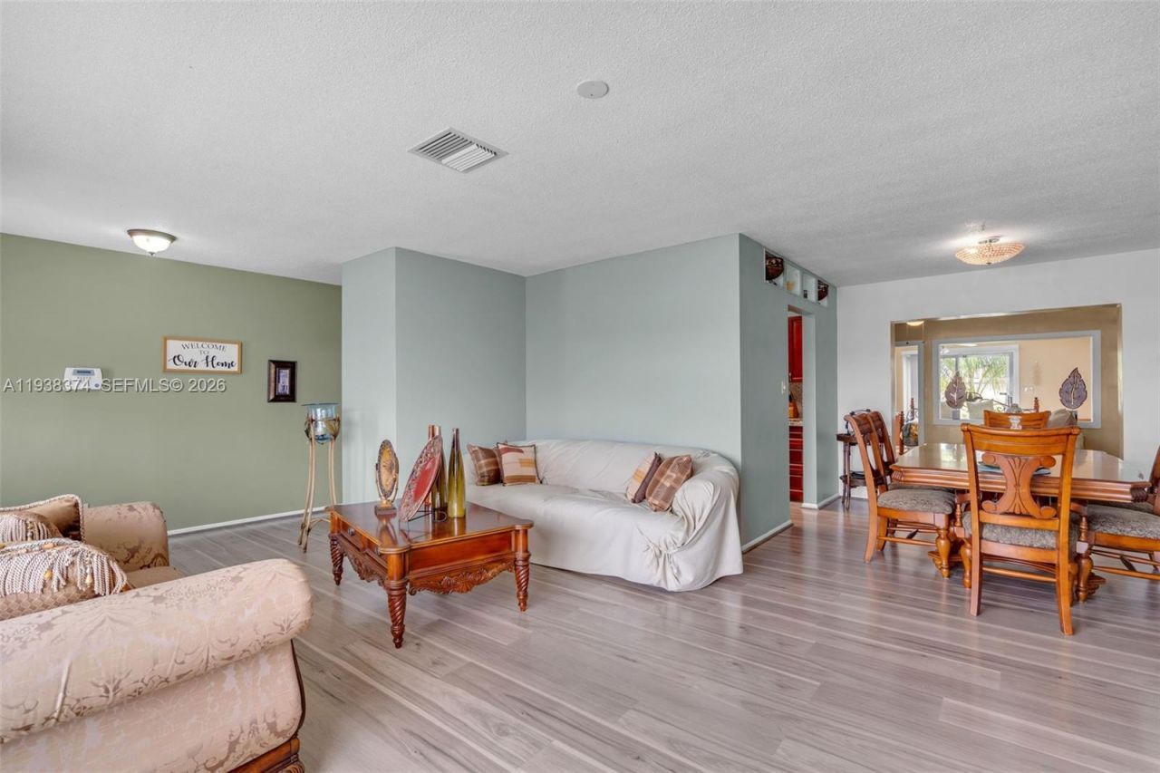 7500 NW 66th Ter, Tamarac, FL 33321 Photo