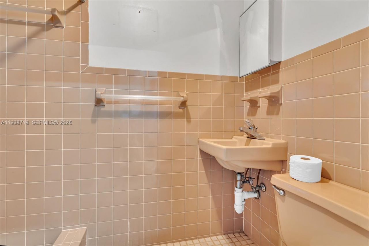 7500 Polk St, Hollywood, FL 33024 Photo