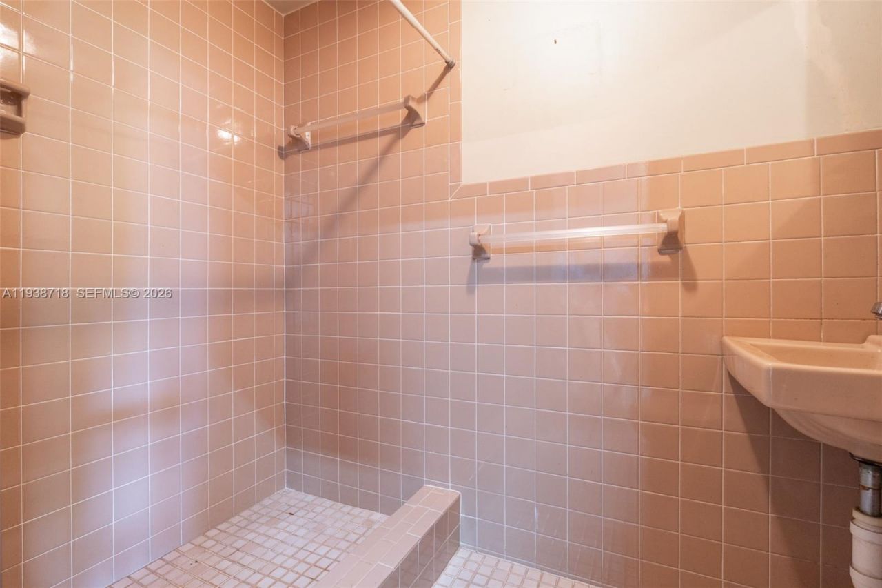 7500 Polk St, Hollywood, FL 33024 Photo