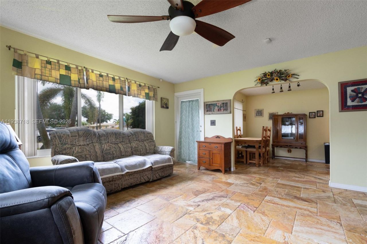 7500 Polk St, Hollywood, FL 33024 Photo