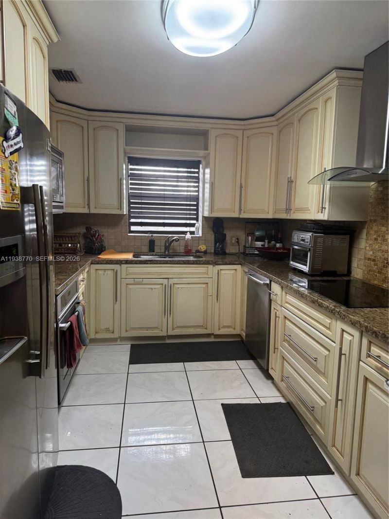 17 E 50th Pl, Hialeah, FL 33013 Photo