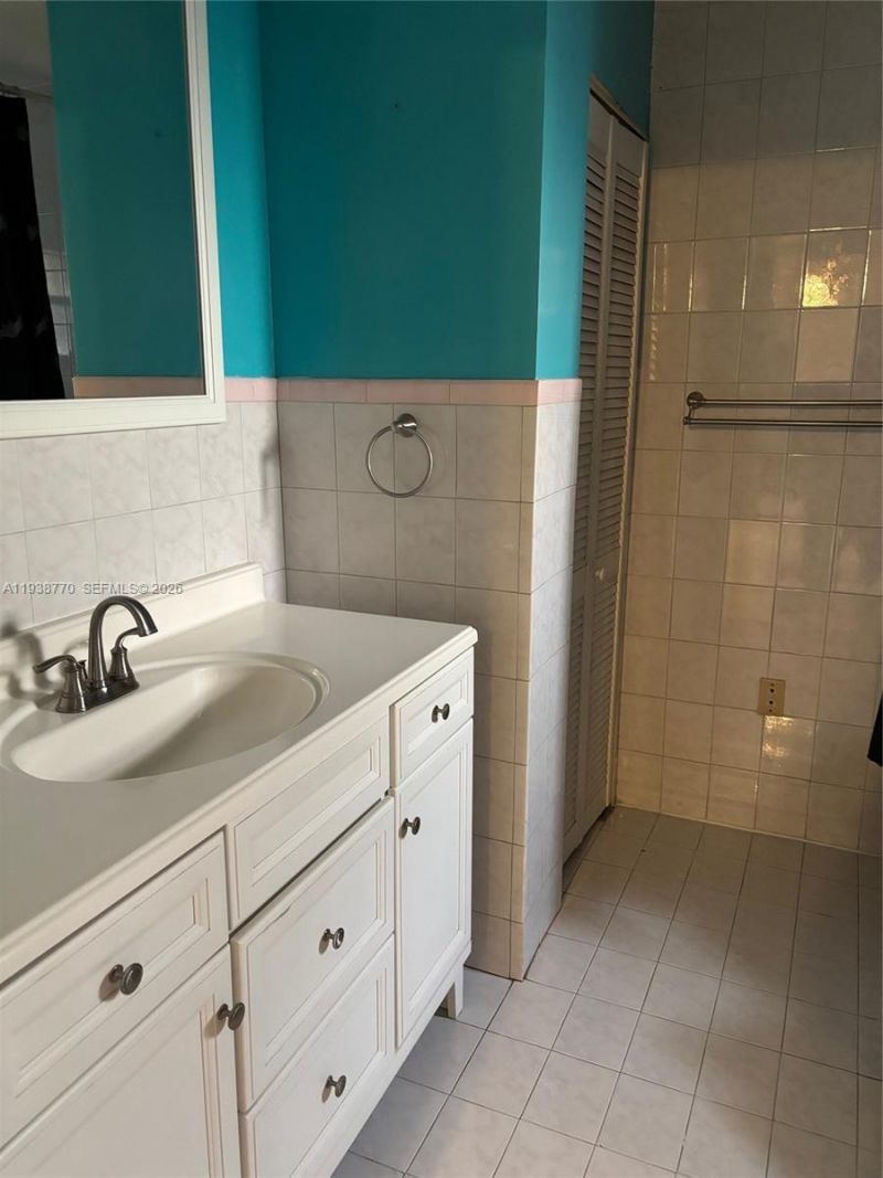 17 E 50th Pl, Hialeah, FL 33013 Photo