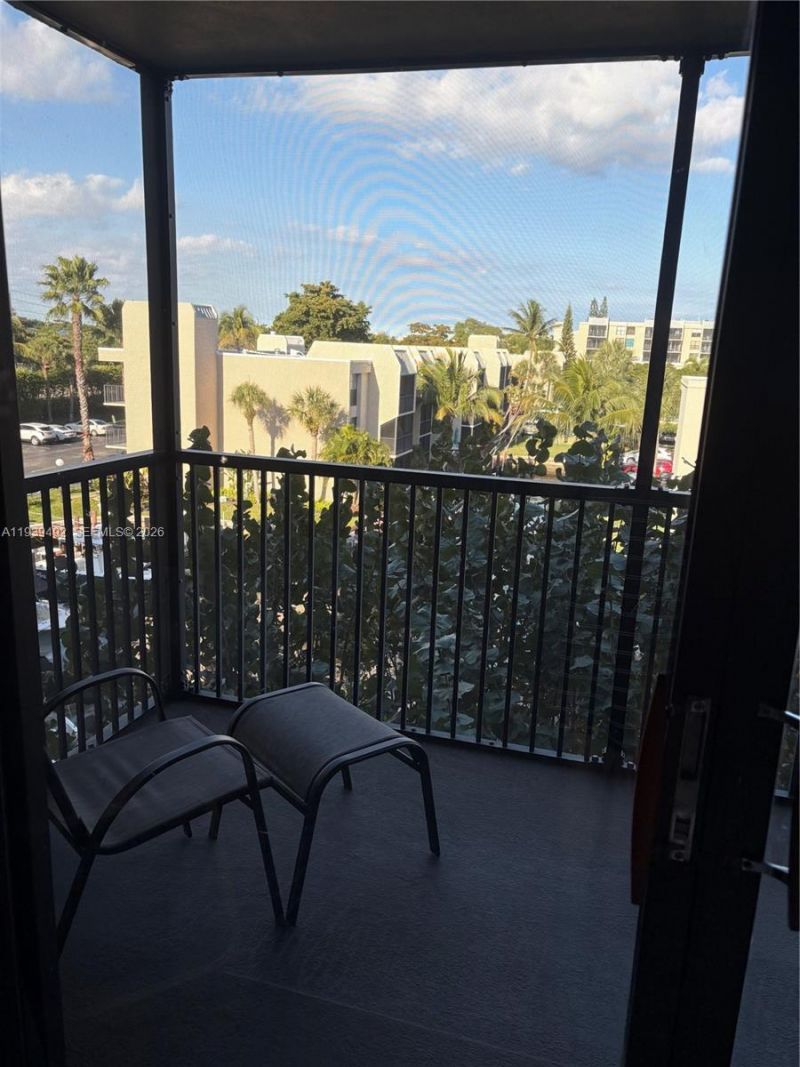 17 Royal Palm Way, Unit 4040, Boca Raton, FL 33432 Photo