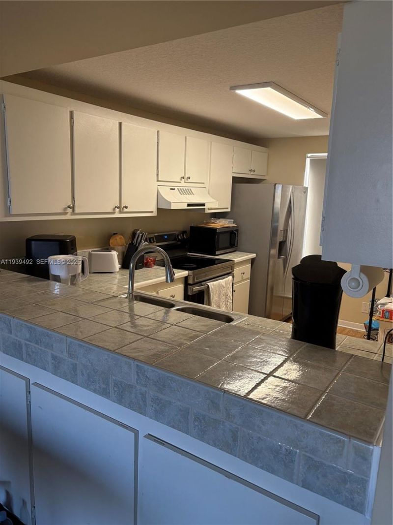 17 Royal Palm Way, Unit 4040, Boca Raton, FL 33432 Photo