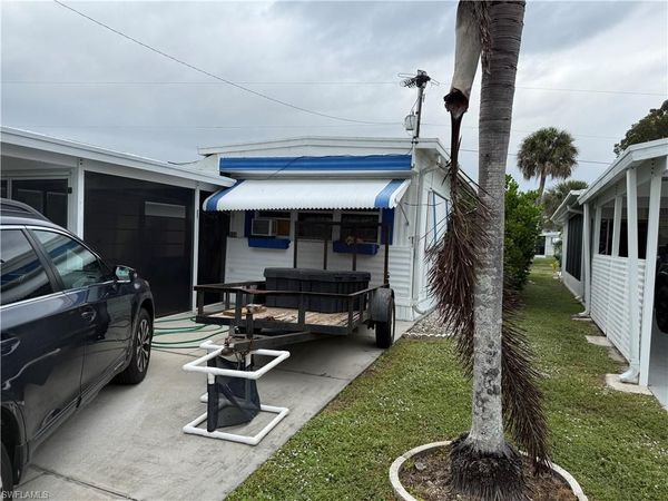 539 Poinsettia LN, Unit 152, NAPLES, FL 34114