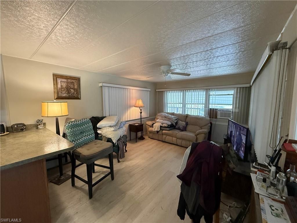 539 Poinsettia Ln, Unit 152, Naples, FL 34114 Photo