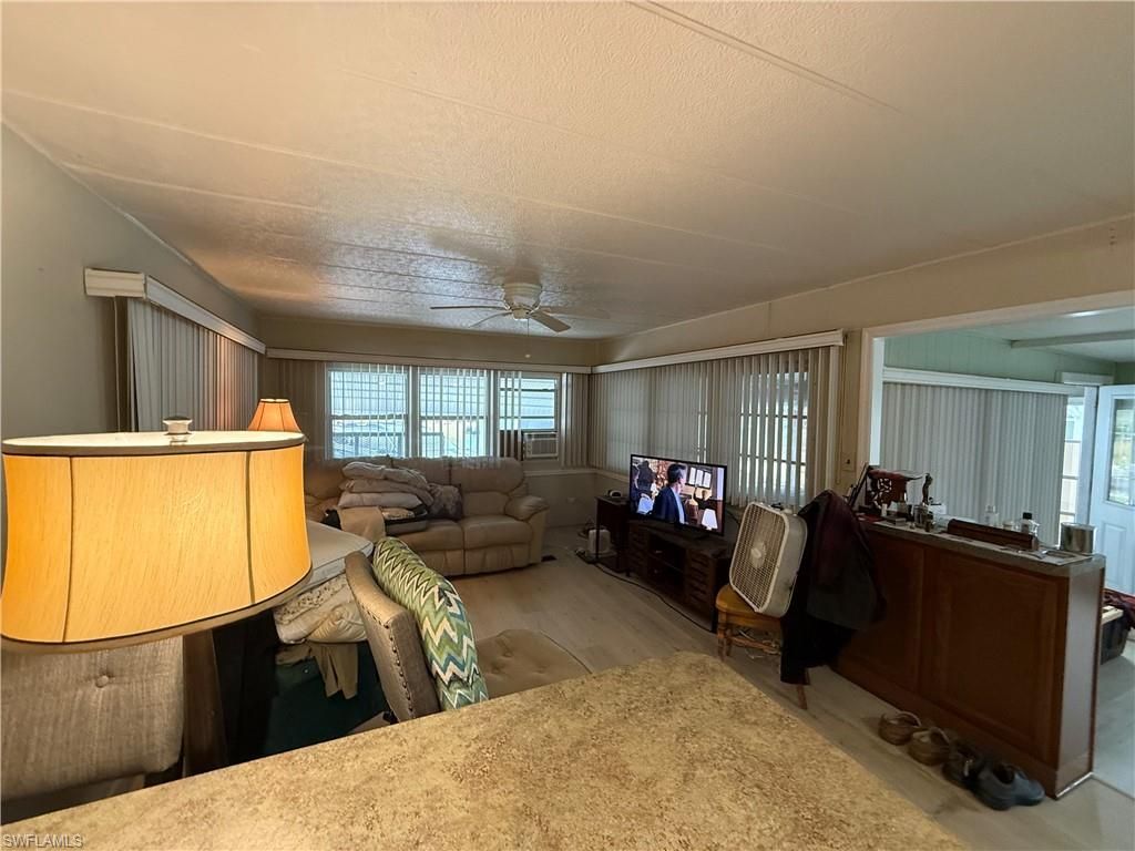 539 Poinsettia Ln, Unit 152, Naples, FL 34114 Photo