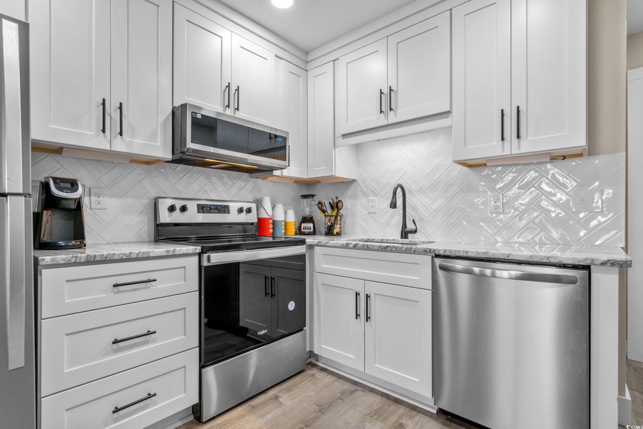 9560 Shore Dr. Photo 14