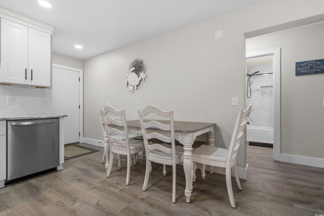 9560 Shore Dr. Photo 18