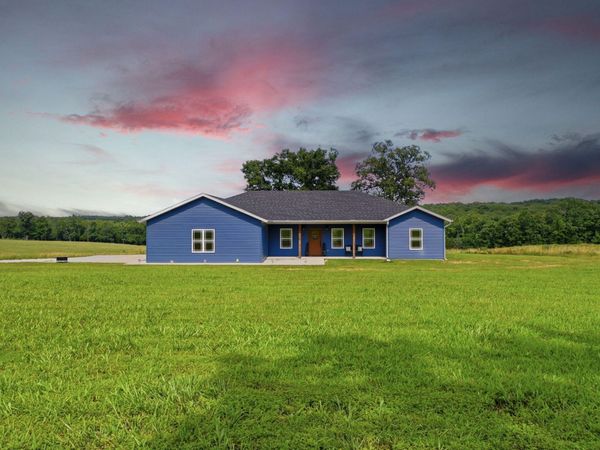 3876 S 75th Road, Dunnegan, MO 65640