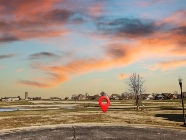 000 S 157th Road , Unit 8 & 9, Bolivar, MO 65613