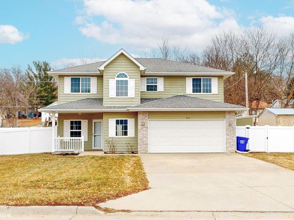 607 N Elm Street, Avoca, IA 51521