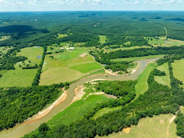 55 Strawberry River Road, Poughkeepsie, AR 72569