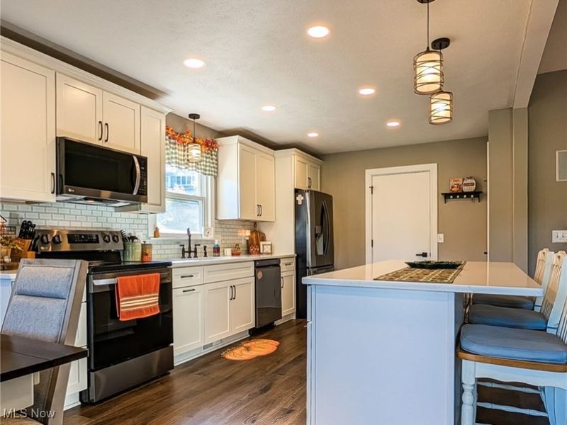 546 E Mohawk Drive, Malvern, OH 44644 Photo 15