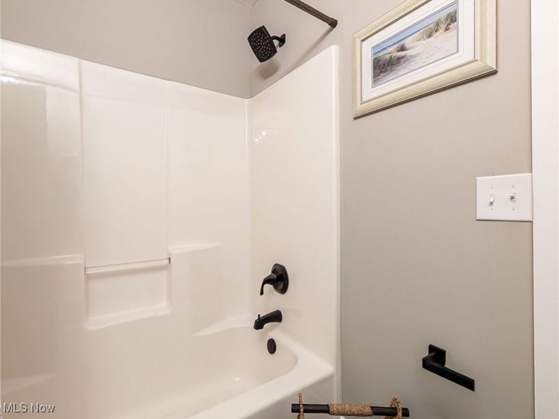 546 E Mohawk Drive, Malvern, OH 44644 Photo 31