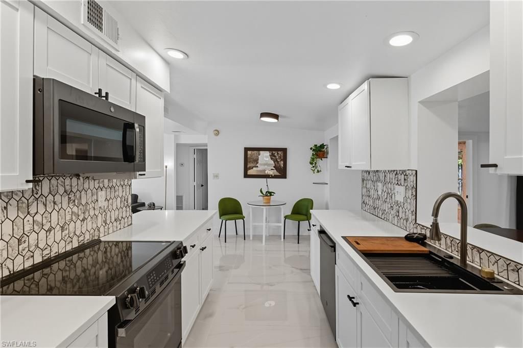 1280 Pine St , Naples, FL 34104 Photo