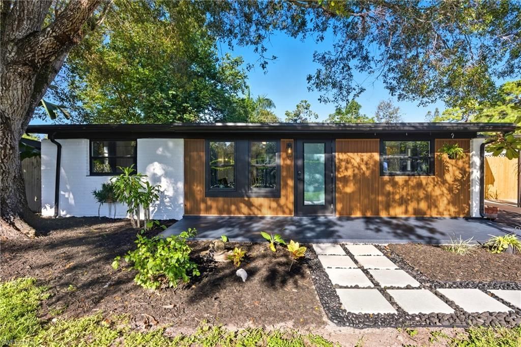 1280 Pine St , Naples, FL 34104 Photo