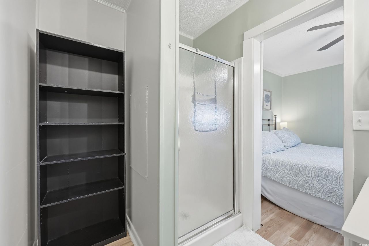 9560 Shore Dr. Photo 21