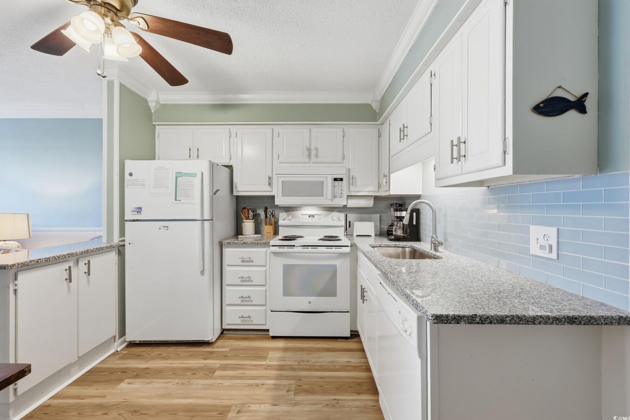 9560 Shore Dr. Photo 8