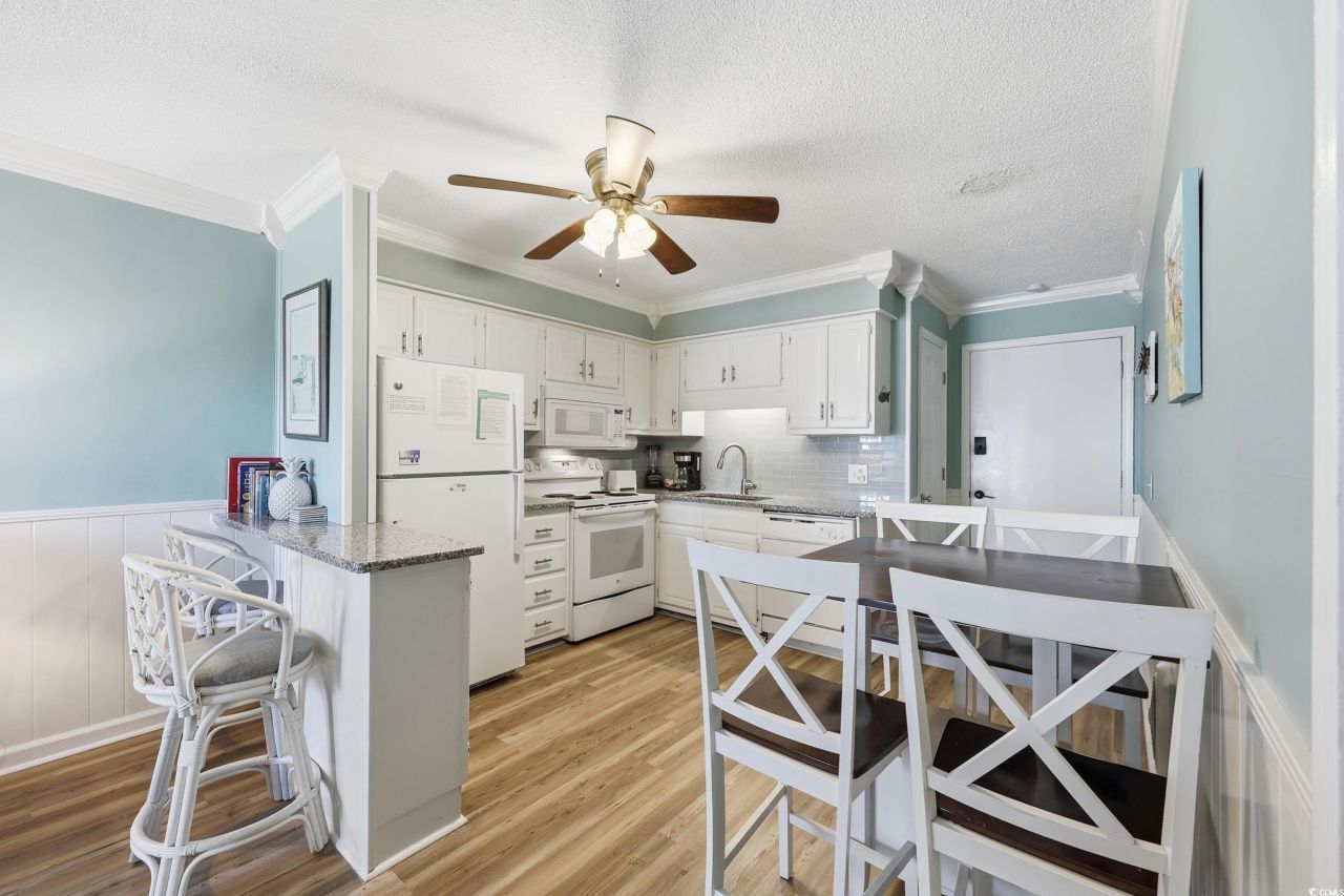 9560 Shore Dr. Photo 9