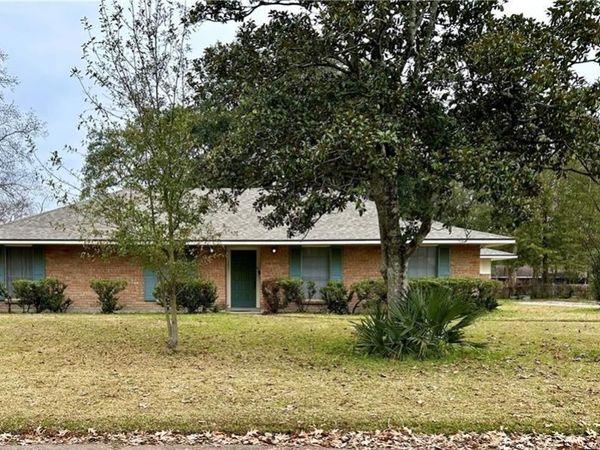 10021 E TAMPA Drive, Baton Rouge, LA 70815