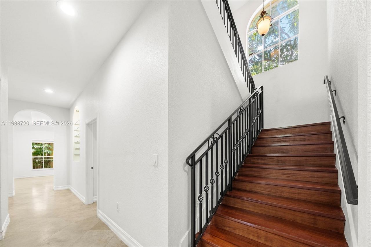 3211 Morris Ln, Coconut Grove, FL 33133 Photo